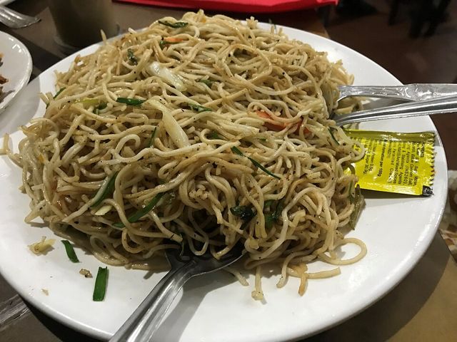 Egg Hakka Noodles